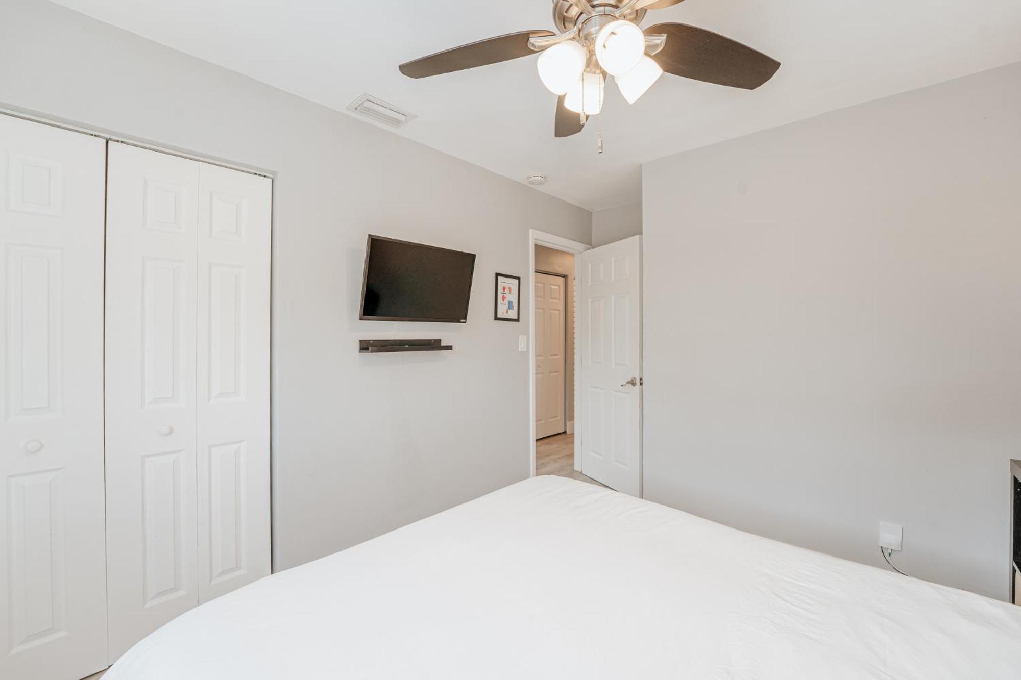 Home With A Pool Close To Beach And Fll Airport Pool Heated October- March Fort Lauderdale Esterno foto
