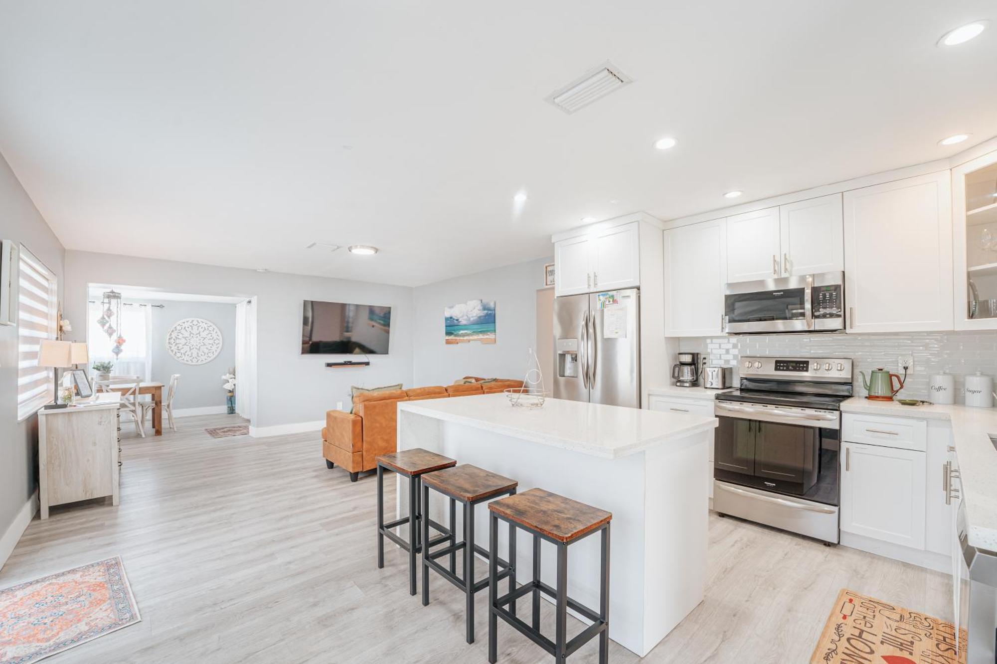 Home With A Pool Close To Beach And Fll Airport Pool Heated October- March Fort Lauderdale Esterno foto