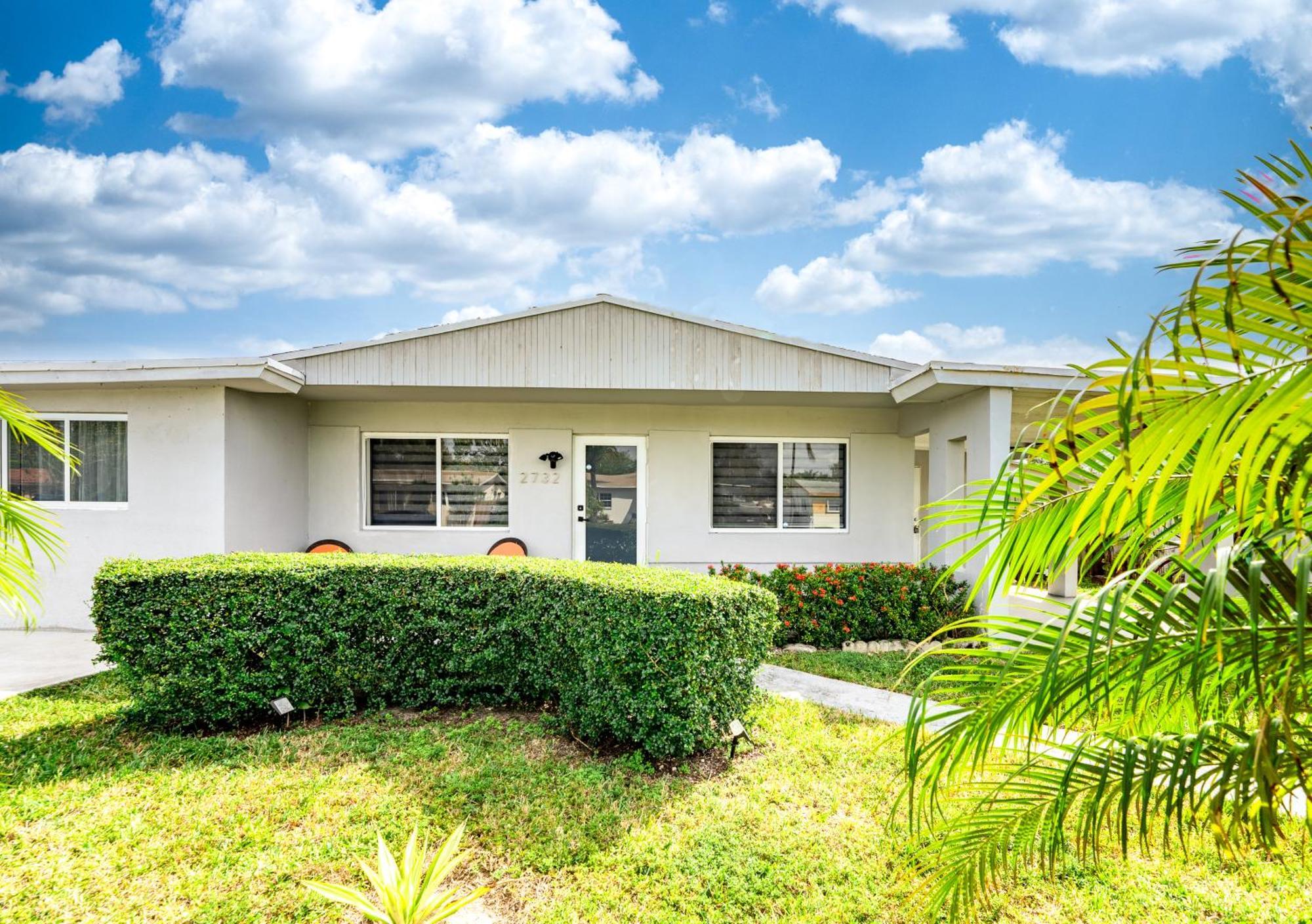 Home With A Pool Close To Beach And Fll Airport Pool Heated October- March Fort Lauderdale Esterno foto